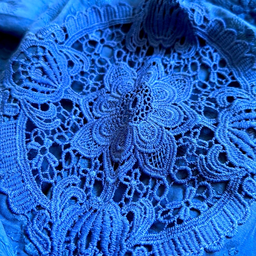 FARM RIO “3D Flower” textured blouse - Picture 5 of 11